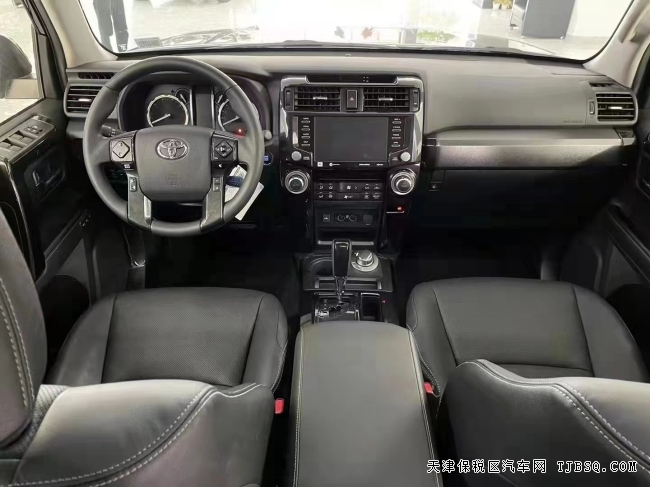 21款豐田超霸夜影版 港口現(xiàn)車直營(yíng)全國(guó)特價(jià)64.5萬(wàn)