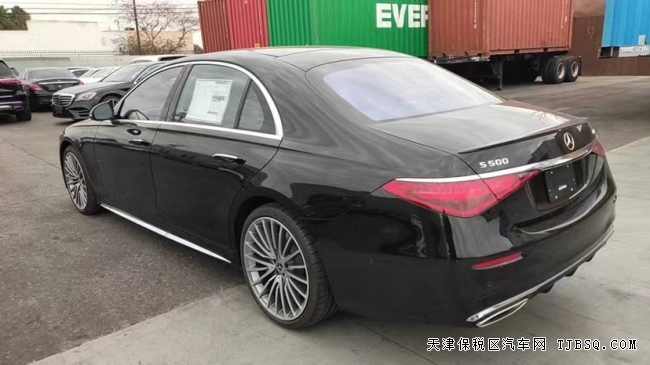 天津港平行進(jìn)口車(chē)22款奔馳S500長(zhǎng)軸版現(xiàn)車(chē)港口特價(jià)132萬(wàn)
