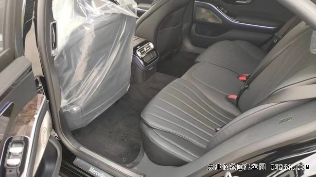 天津港平行進(jìn)口車(chē)22款奔馳S500長(zhǎng)軸版現(xiàn)車(chē)港口特價(jià)132萬(wàn)