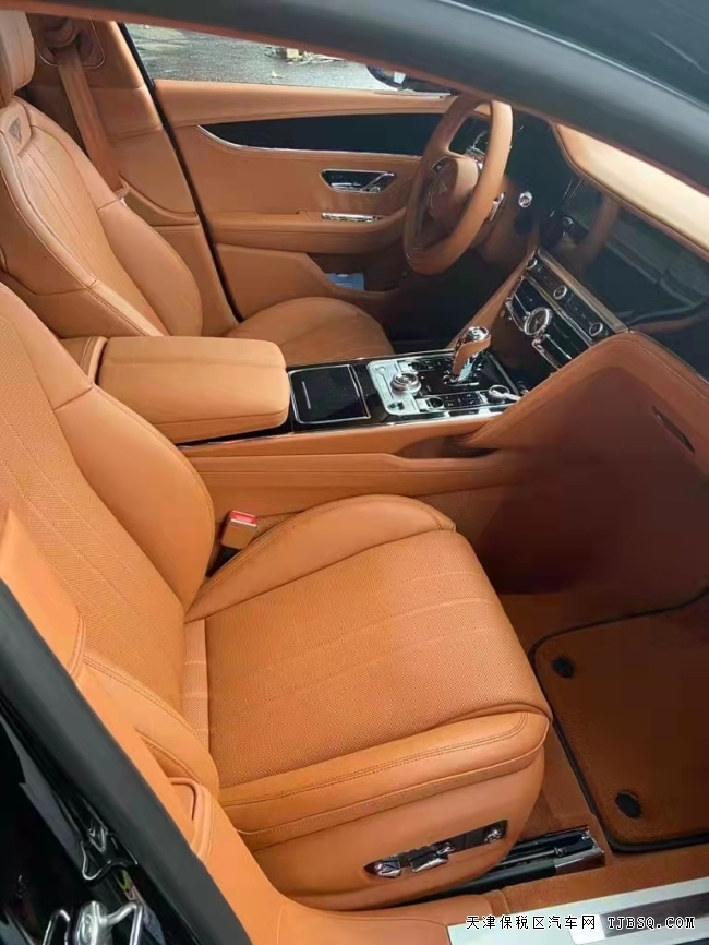 21歐規(guī)賓利飛馳 V8 港口特價 328萬 現(xiàn)車