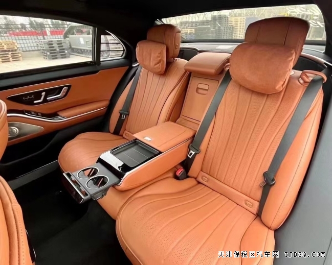 22款美規(guī)奔馳S500?豪華 舒適車型 港口僅售168萬(wàn)