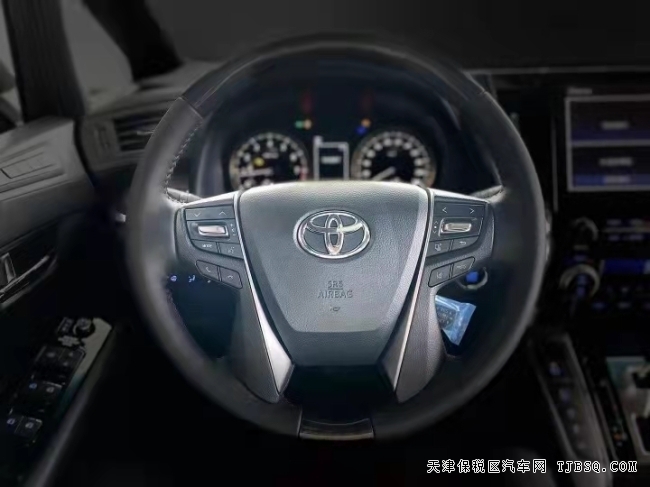 20款豐田埃爾法3.5L 港口絕版車型特價(jià)127萬(wàn)