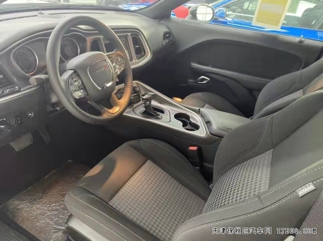 20款道奇挑戰(zhàn)者 SXT 3.6 橙色提價 53萬
