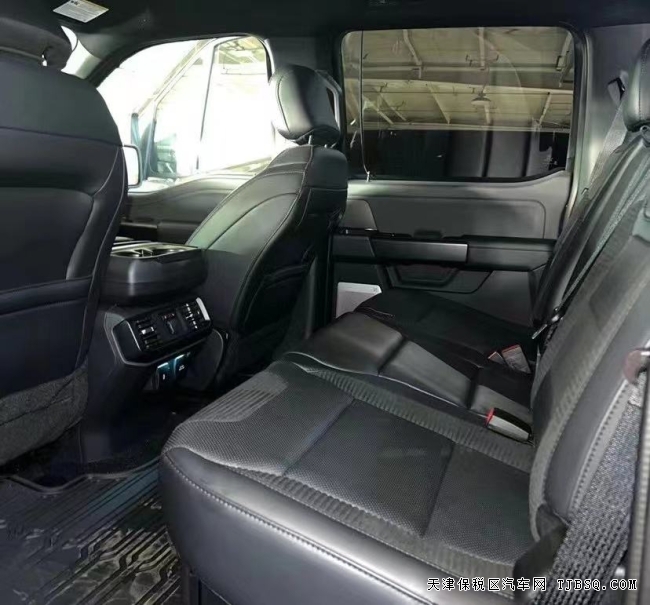 福特F150?22款?3.5T?Raptor猛禽?   天津港口現(xiàn)車 僅售98萬