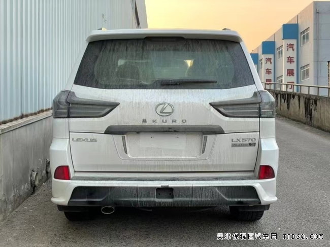 21款雷克薩斯LX570黑曜限量版 港口現(xiàn)車特價(jià)185萬(wàn)