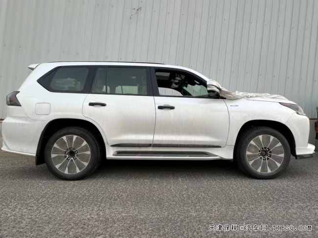 21款雷克薩斯LX570黑曜限量版 港口現(xiàn)車特價(jià)185萬(wàn)