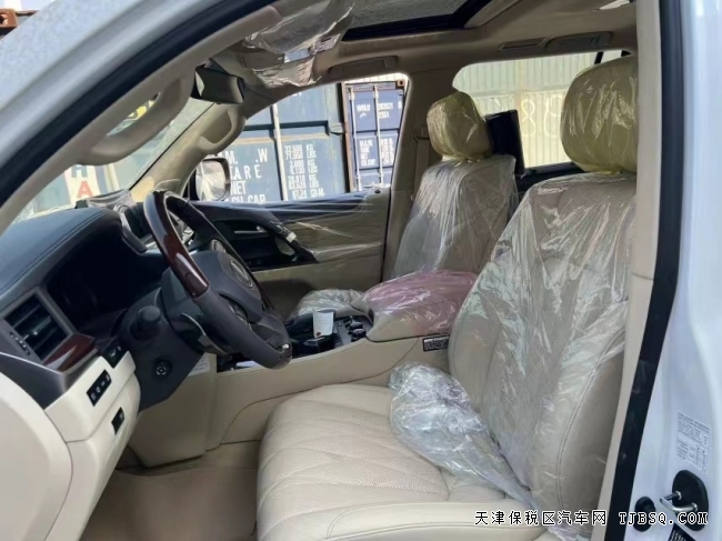 21款雷克薩斯LX570黑曜限量版 港口現(xiàn)車特價(jià)185萬(wàn)