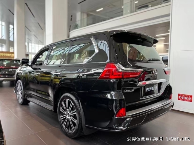 21款中東雷克薩斯LX570限量S版 天津港口現(xiàn)車僅售187萬(wàn) 