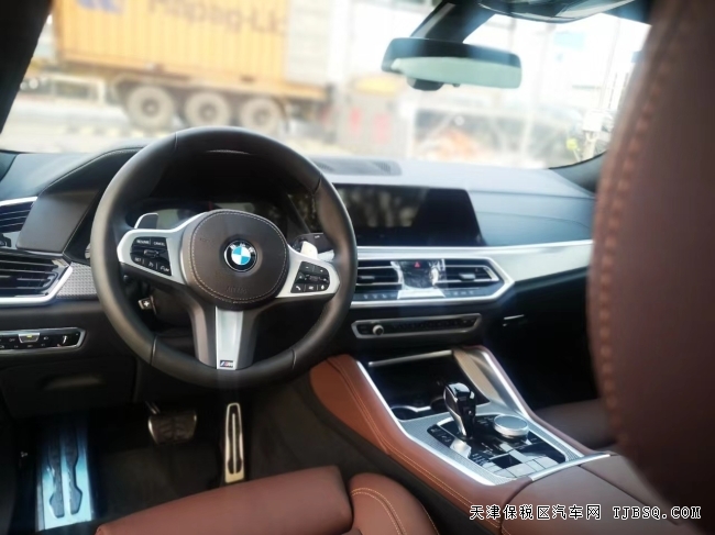 21款寶馬X6M運(yùn)動版 港口現(xiàn)車特價僅售69.5萬