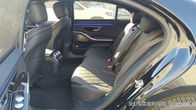 21款奔馳S580長(zhǎng)軸版 港口現(xiàn)車無(wú)豪車稅特價(jià)175萬(wàn)