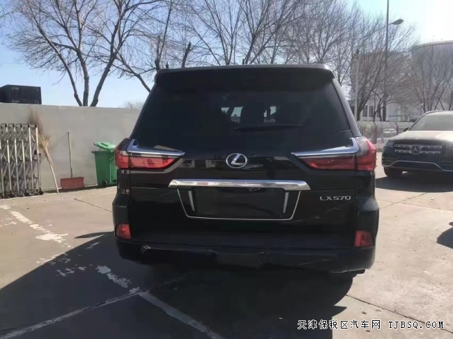 21款雷克薩斯LX570美版現(xiàn)車(chē) 港口特價(jià)僅售168萬(wàn)