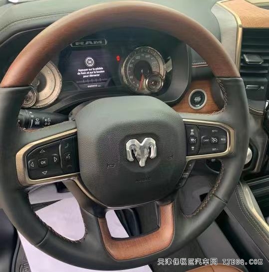 21款?道奇公羊長(zhǎng)角號(hào) 動(dòng)力澎湃低價(jià)不停 僅售69.8萬(wàn)提車(chē)