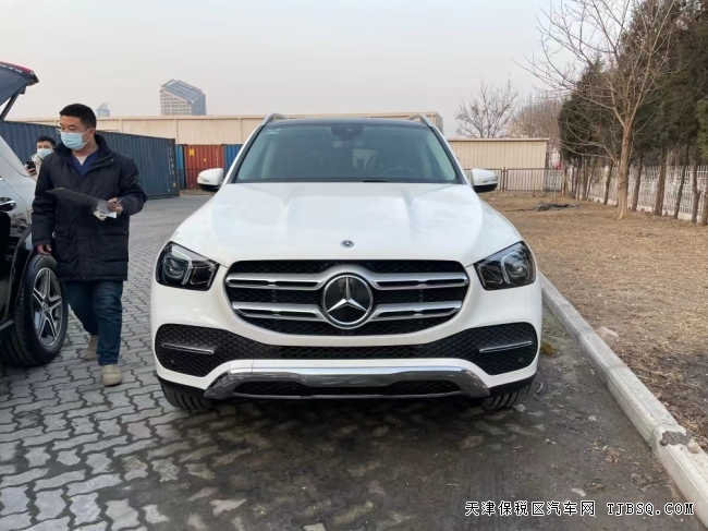 天津港平行進(jìn)口車(chē)21款奔馳GLE450港口現(xiàn)車(chē)75萬(wàn)優(yōu)惠盡享