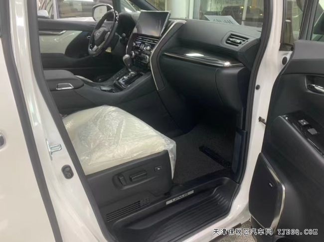 21款雷克薩斯LM300??7座?貴族商務風范 港口現(xiàn)車僅售150萬提車