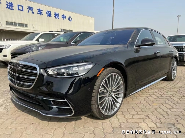2022款奔馳S500港口狂降20萬
