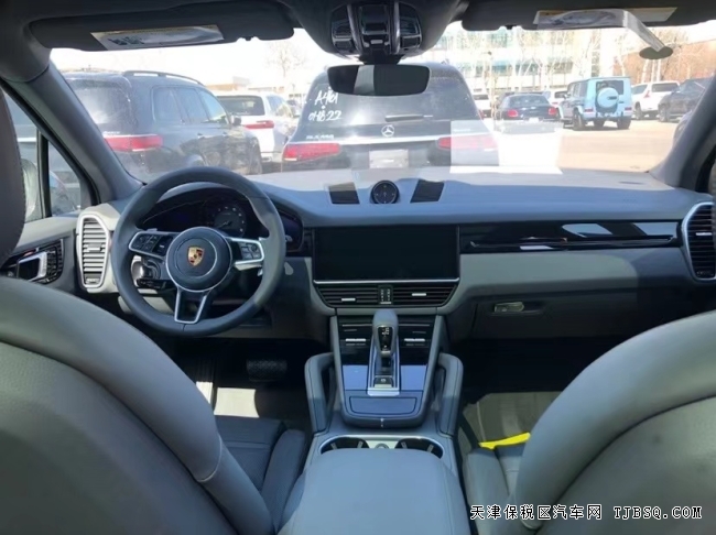 21款保時(shí)捷卡宴3.0T加版高配 港口現(xiàn)車(chē)特價(jià)僅售95萬(wàn)