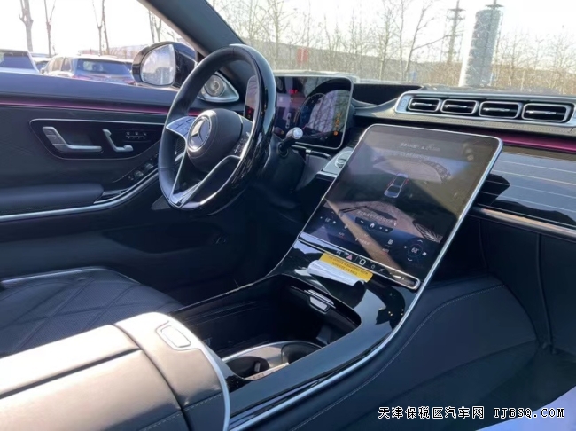 21款邁巴赫S580D級車的天花板
