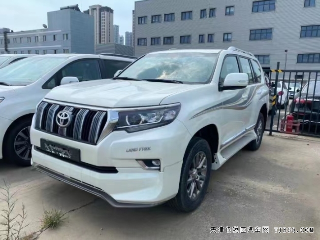 20款豐田霸道2700中東版 港口現(xiàn)車特價(jià)53萬(wàn)