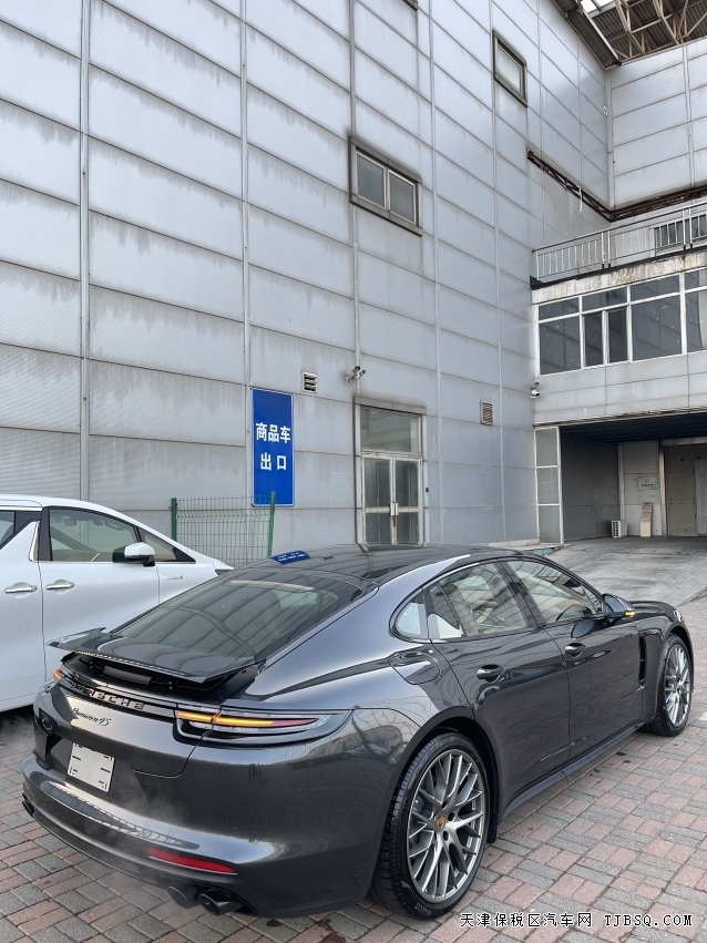 21款平行進(jìn)口保時捷帕拉梅拉實(shí)拍現(xiàn)車在售 配置齊全 價格優(yōu)惠