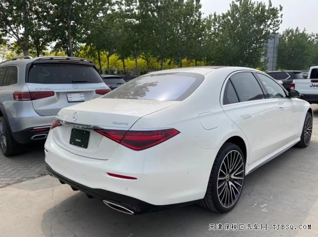 22款美版奔馳S500四驅(qū)長(zhǎng)軸港口熱賣(mài)中