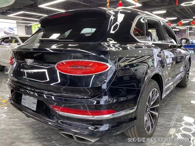 21款美規(guī)賓利添越4.0T?V8 外觀大氣內(nèi)飾奢華 僅售309 