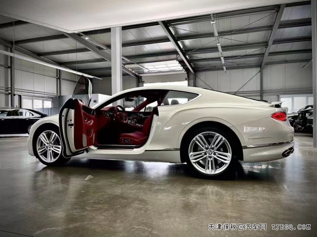 歐陸 22款 4.0T GT 超凡高貴跑車天津港口現(xiàn)車 僅售330萬(wàn)提車