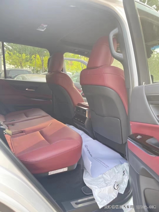 22款雷克薩斯LX600港口第一批現(xiàn)車