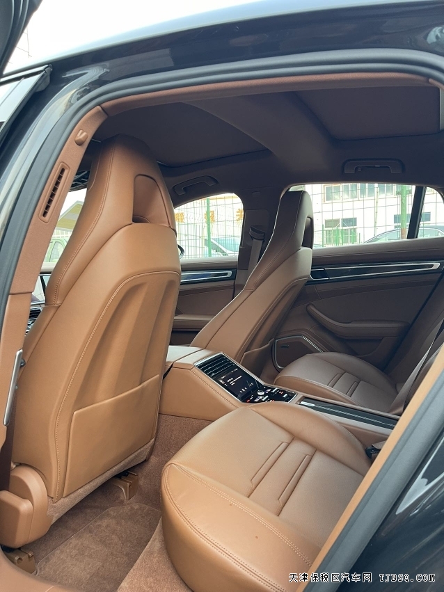 美版21款保時捷Panamera  現(xiàn)車 手續(xù)齊全