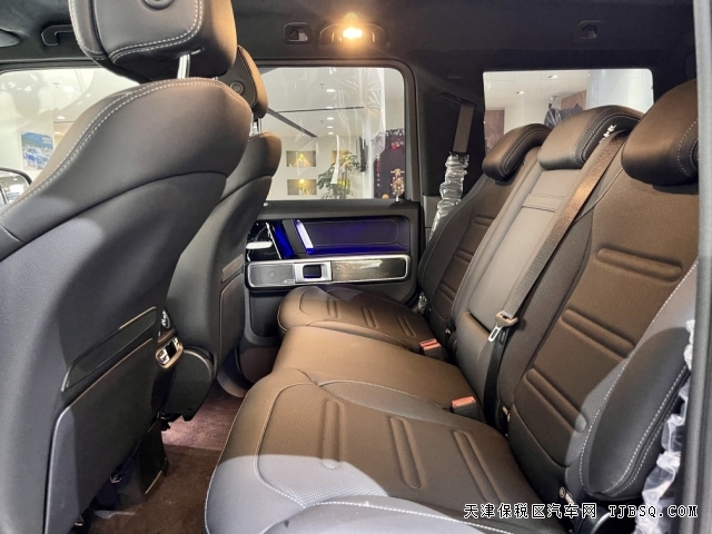 天津港平行進(jìn)口車21款奔馳G500現(xiàn)車到店港口現(xiàn)車特價(jià)210萬(wàn)
