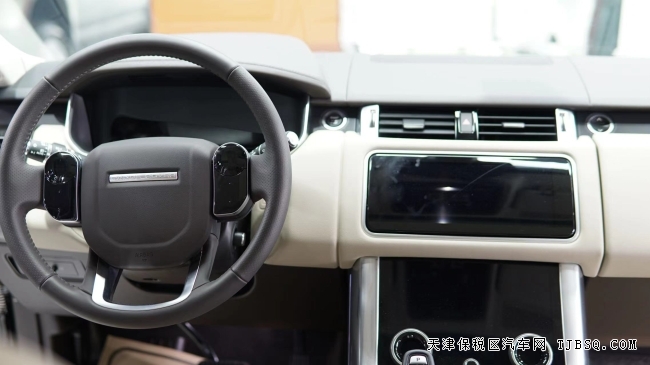 20款路虎攬勝運(yùn)動(dòng)版3.0HSE版 港口現(xiàn)車特價(jià)86萬(wàn)