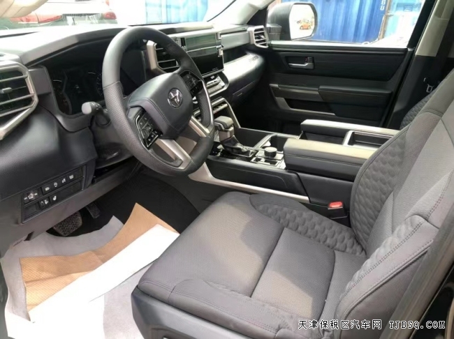 22款豐田坦途SR5港口現(xiàn)車熱賣中3.5T