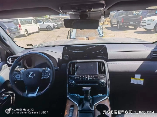 22款雷克薩斯LX600港口現(xiàn)車售賣中
