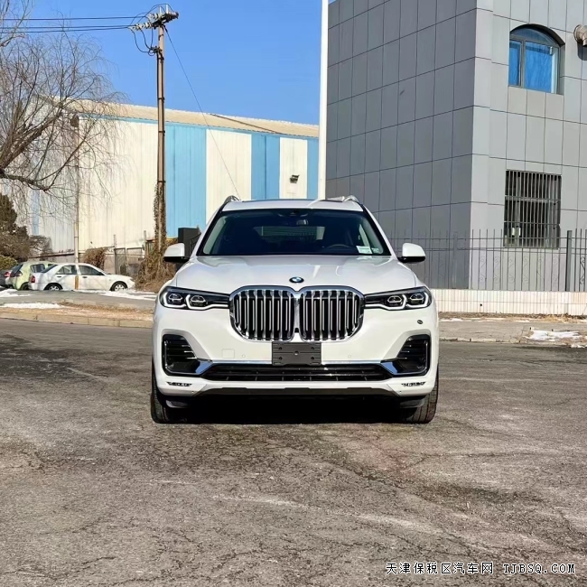 21款寶馬X7天津港特價(jià)處理中 性?xún)r(jià)比最高的大型SUV