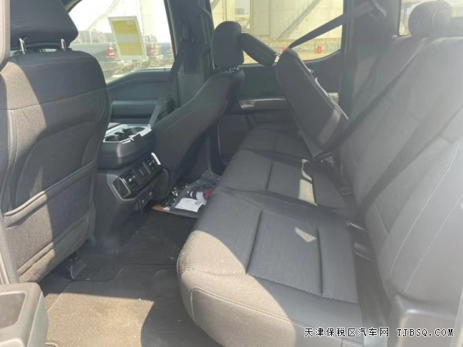 21款福特F150XLT加版3.5T 港口現(xiàn)車(chē)保稅區(qū)特價(jià)45萬(wàn)