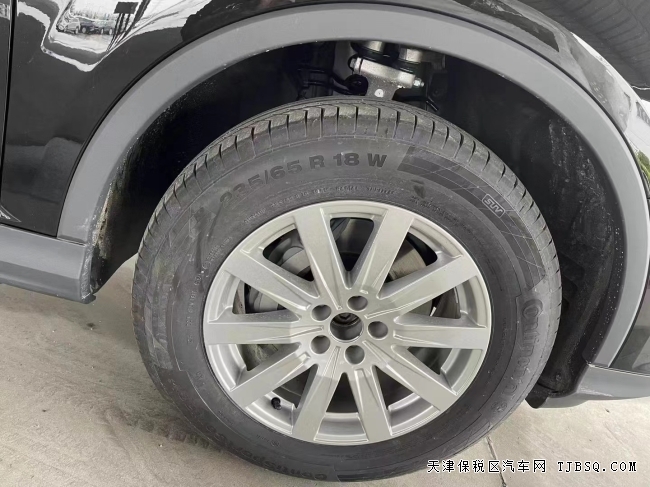22款歐規(guī)奧迪Q7 2.0T 天津港口現(xiàn)車熱賣中
