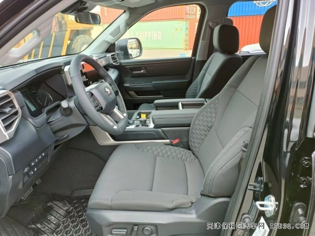 22款豐田坦途 3.5T SR5港口現(xiàn)車促銷中