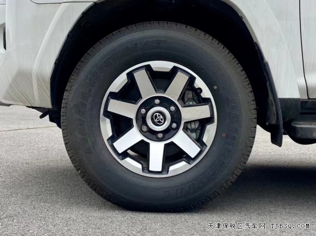 超霸 21款 4.0 TRD Off Road越野版 港口現(xiàn)車特價(jià)56萬