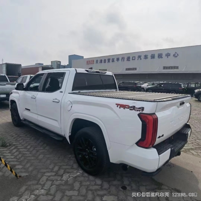 22款加版坦途 3.5tt SR5 TRD Off Road港口現(xiàn)車熱賣中