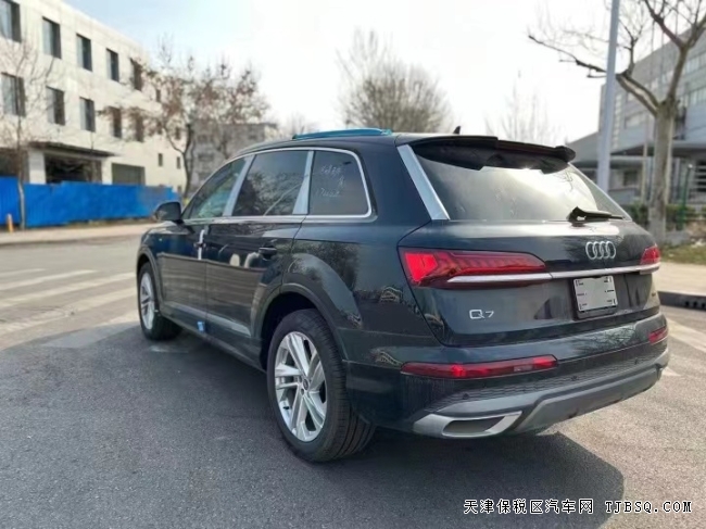 21款奧迪Q7  3.0T港口促銷中