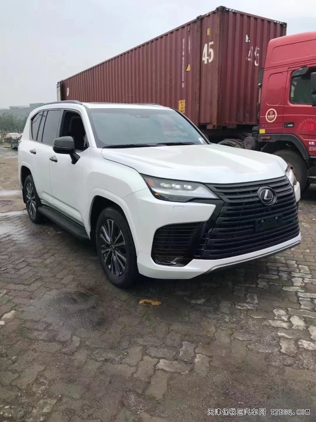 2022款 LX600 3.5T  高級(jí)版 港口現(xiàn)車(chē)熱賣(mài)中