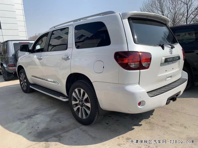 22款豐田紅杉LTD天津港口現(xiàn)車鉅惠中