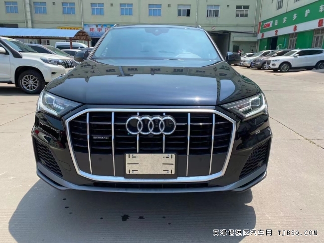 21款加拿大版奧迪Q7天津港口現(xiàn)車鉅惠中3.0T