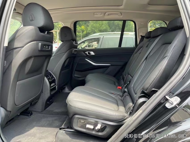 22款美版寶馬X7港口特價處理中大型SUV
