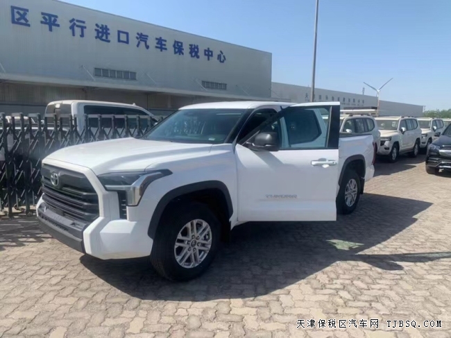 22款豐田坦途 SR5 3.5T港口現(xiàn)車(chē)促銷(xiāo)中