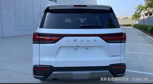 22款美版雷克薩斯LX600 天津港口現(xiàn)車只需195萬 