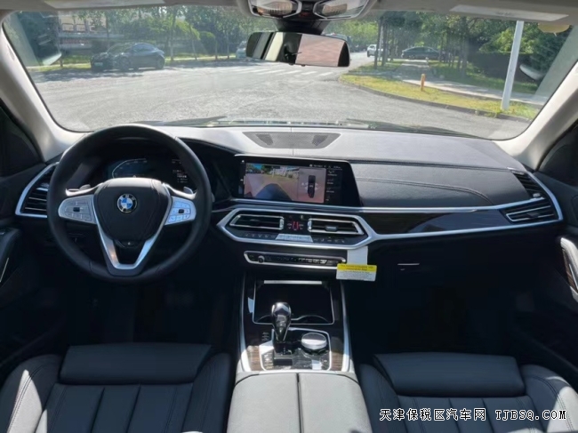 22款美版寶馬X7 黑/黑 3.0T天津港口現(xiàn)車只需88.8萬