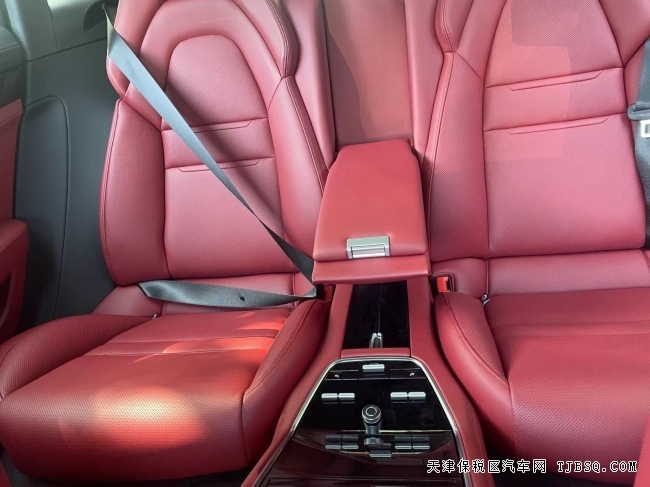 平行進(jìn)口車22款保時(shí)捷Panamera現(xiàn)車到店顏色齊全港口熱賣131萬