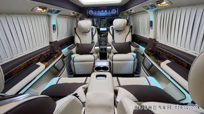 天津港平行進(jìn)口車22款奔馳V250商務(wù)改裝效果港口熱賣80萬