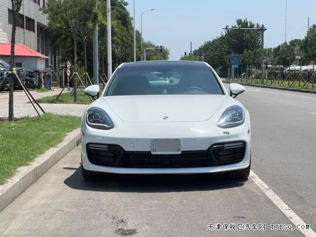天津港僅此一臺限時特惠22款保時捷Panamera帕拉梅拉現(xiàn)車到店港口熱賣120萬