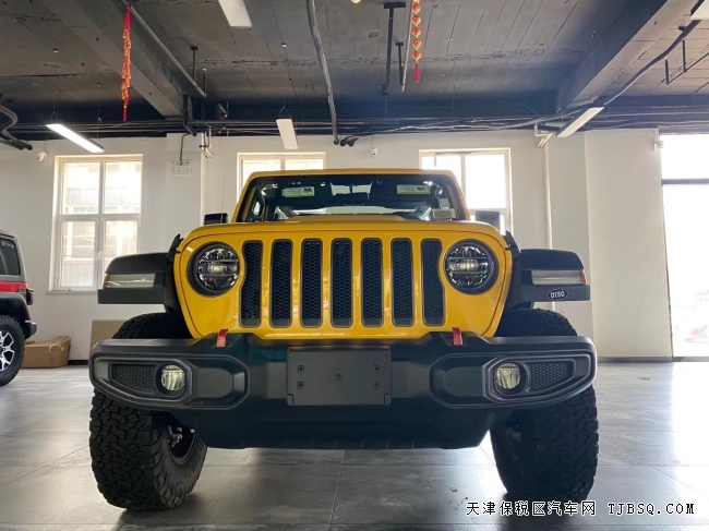 22款加版 JEEP撒哈拉現(xiàn)車(chē) 顏色配置齊全   秒殺特價(jià)中